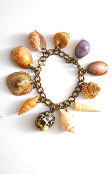 Shell Charm Bracelet / 1970s