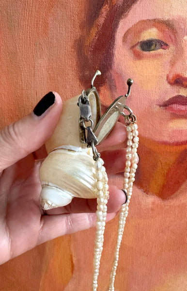 A Shell Purse Necklace