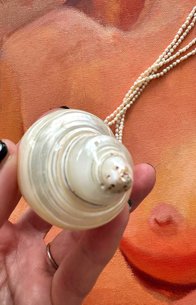 A Shell Purse Necklace