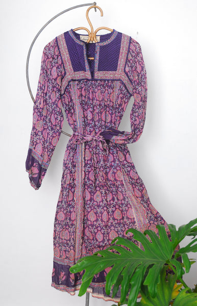 1970s Starina Amethyst Floral Quilted Dress