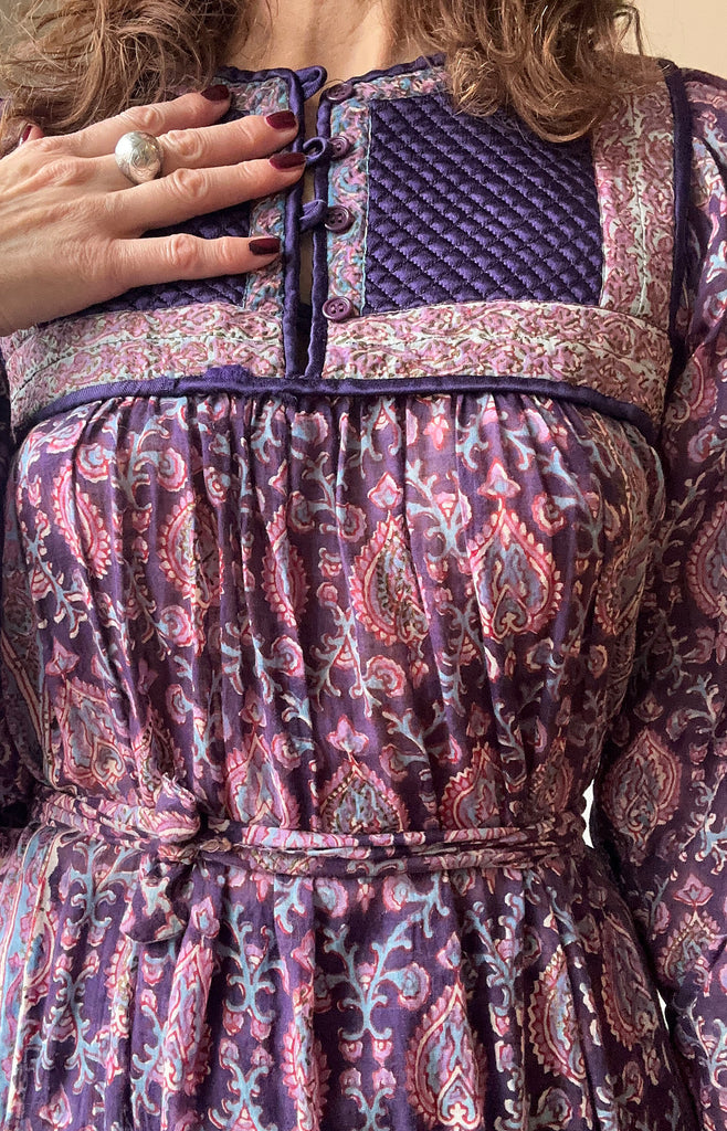 1970s Starina Amethyst Floral Quilted Dress