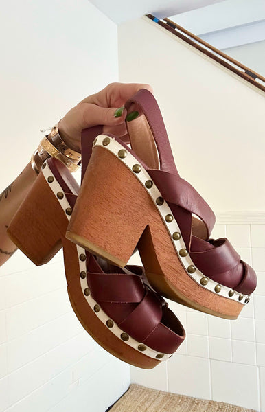 A Détacher Wooden Platform Shoes - NYC