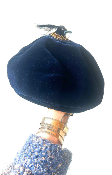 Birdie Topped Velvet Beret / 1950s