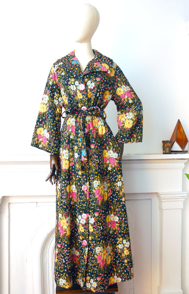 Quilted Dark Floral Robe / 1950s