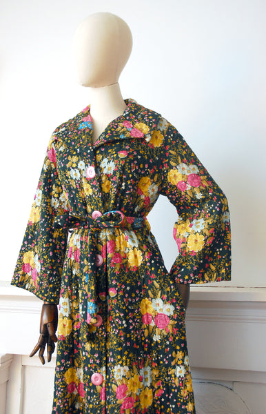 Quilted Dark Floral Robe / 1950s
